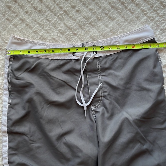 Men’s Old Navy Swim Shorts - Picture 7 of 7